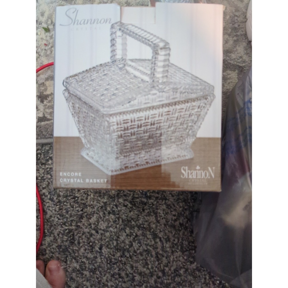 Victoria Trading Co. Shannon Candy Dish.‎ 5 "Tall. New In Box